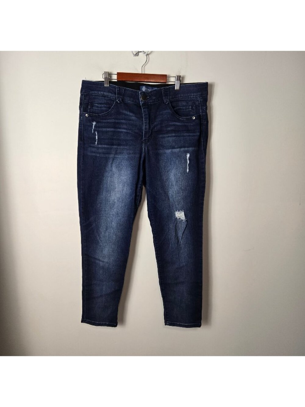Democracy Size 14 Ab solution Booty Lift Denim Stretch Skinny Jeans Distressed
